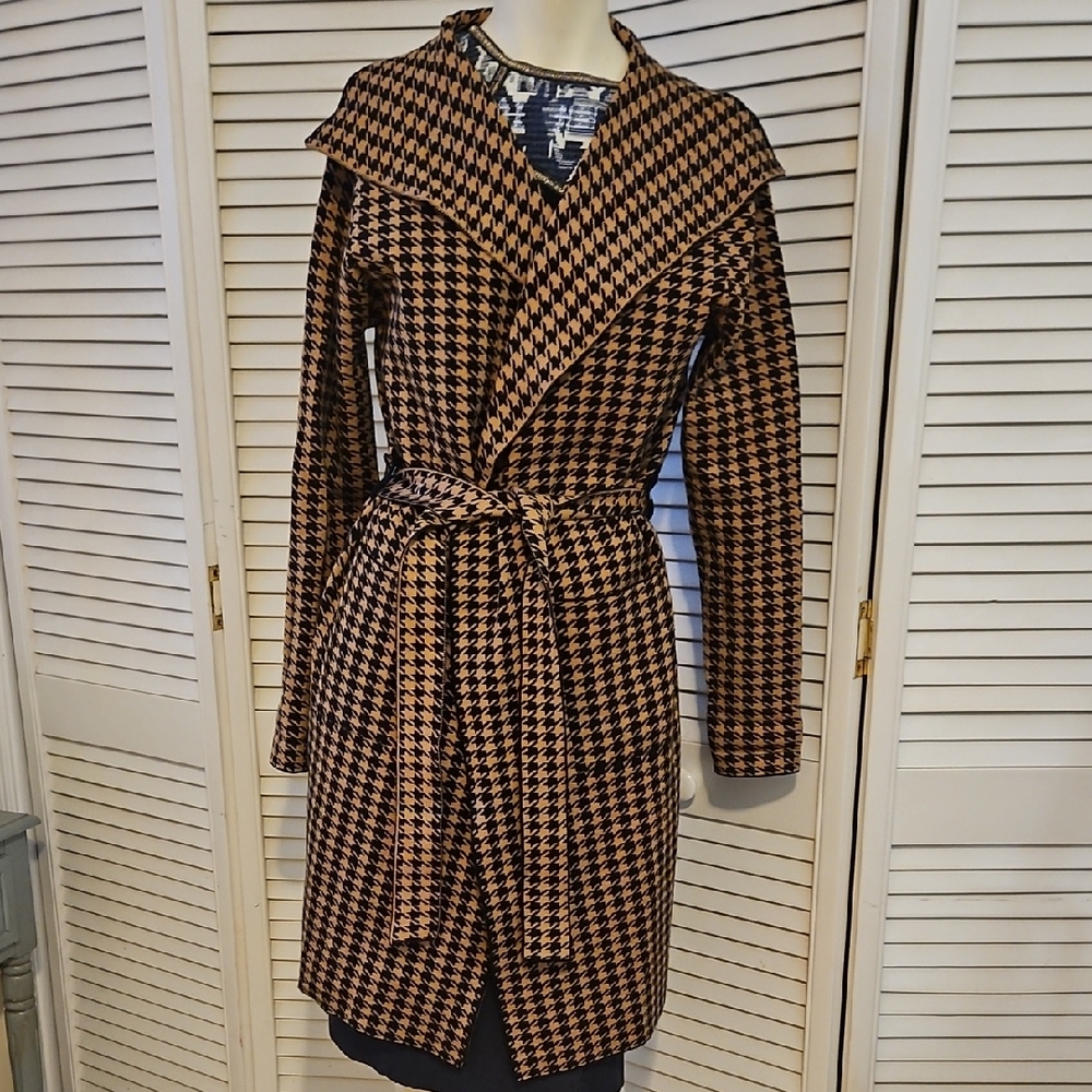 Tahari Black and Tan Houndstooth Coat